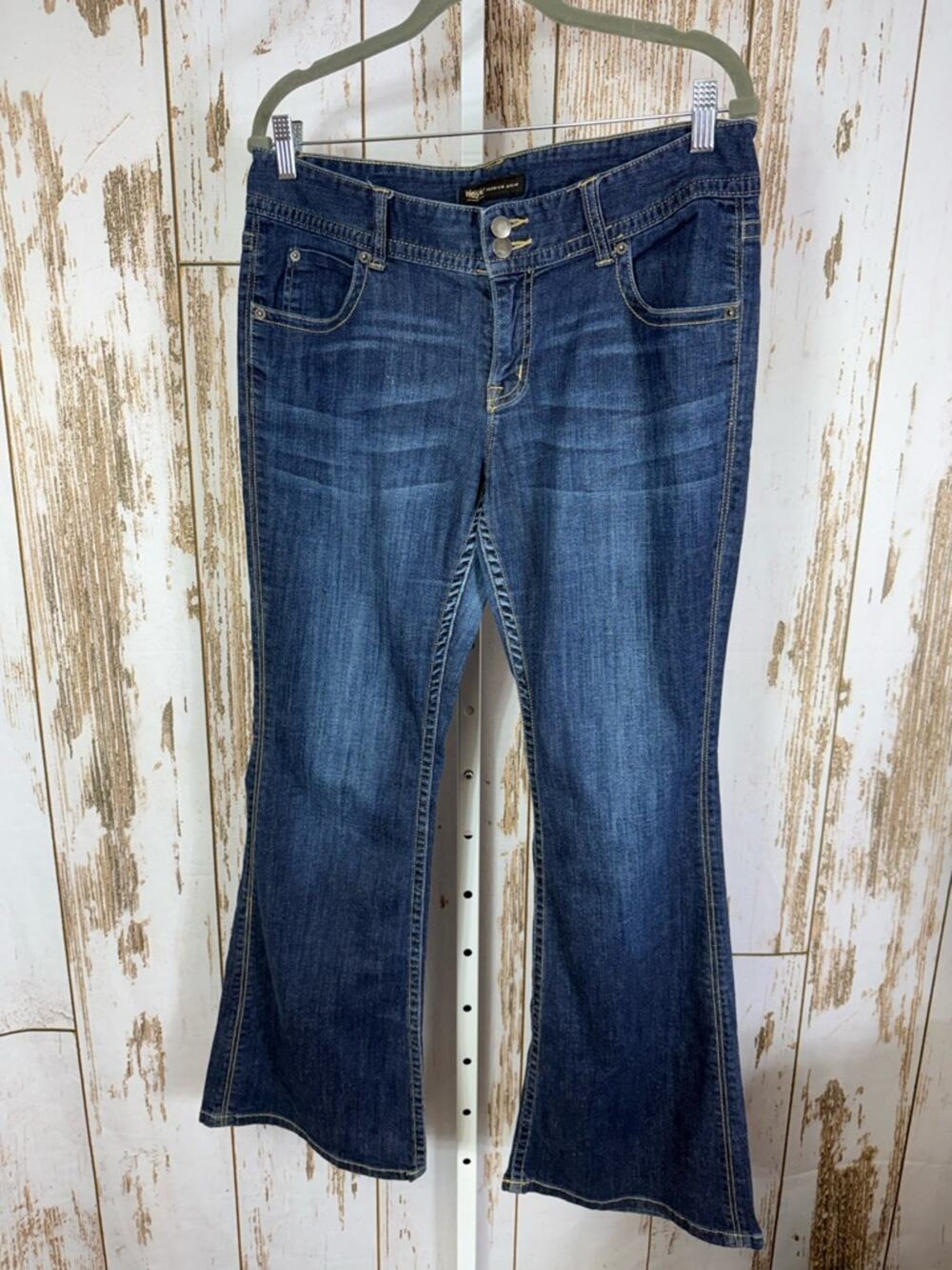 Mossimo Premium Denim, Women's Dark Indigo Flare Jeans - Size 10. Excellent cond